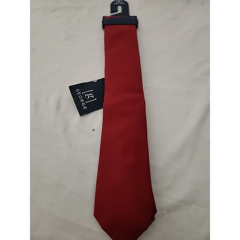 George Mens Red Neck Tie NWT!